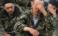 Ukraine truy nã binh lính Crimea đầu hàng Nga?