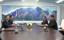 Chiếc bàn cực kỳ đặc biệt được làm riêng để đón Kim Jong-un