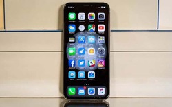 Chỉ "ném tiền qua cửa sổ" mới mua iPhone X hiện nay