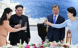 Tại sao ông Kim Jong-un không hút thuốc khi gặp tổng thống Hàn Quốc?