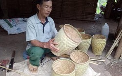 Kỳ công lão nông người Thái làm “hay nửng khẩu” bằng nan tre