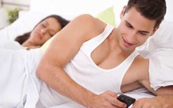 Ba lần phát hiện chồng nhắn tin với gái gọi, liệu còn tin tưởng được không?