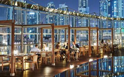 Ngỡ ngàng khám phá tòa nhà chọc trời cao nhất thế giới ở Dubai