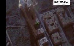 Video: Chiến đấu cơ Su-34 Nga ném bom 5 tạ diệt khủng bố ở Syria
