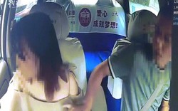 TQ: Bắt giữ tài xế taxi kéo áo nữ hành khách để nhìn ngực