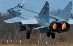 Chiến đấu cơ Nga vất vả xua đuổi máy bay gián điệp nước ngoài
