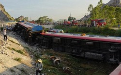 Hành khách tàu SE19 kể lại việc giúp nhau thoát khỏi toa xe lật