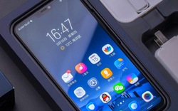 Lộ video trên tay Xiaomi Mi 8 giống hệt iPhone X