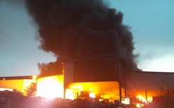 Cháy lớn tại xưởng sản xuất nhựa