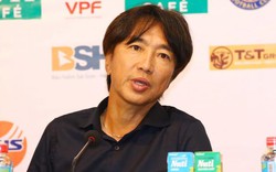 HLV Miura chỉ ra “mặt tối” của bóng đá Việt Nam