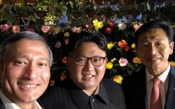 Kim Jong-un thăm thú Singapore, chụp ảnh tự sướng gây "sốt"