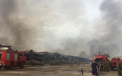 Ảnh: Cận cảnh vụ cháy lớn ở KCN Thụy Vân