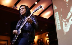 Fan Việt đổ về Sài Gòn xem nghệ sĩ guitar của Vương Lực Hoành biểu diễn
