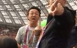 Ông hoàng âm nhạc Trung Quốc giơ "ngón tay thối", chửi bới ở World Cup 2018
