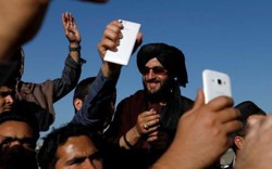Afghanistan nhân từ với Taliban, kéo dài lệnh ngừng bắn
