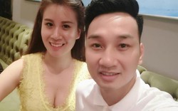 Vợ sexy của MC Thành Trung chăm chồng thức đêm xem bóng đá