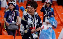 Hành động đẹp của CĐV Nhật Bản và Senegal khiến thế giới ngưỡng mộ