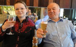 Anh "thâu tóm" nhà cựu điệp viên Nga bị đầu độc với giá chát