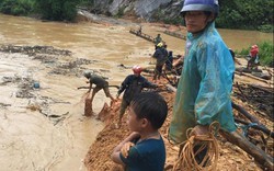 Cảnh tượng kinh hoàng sau lũ ở Hà Giang:Nước mắt trộn với bùn non