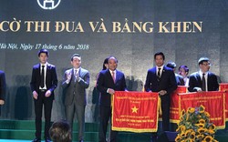 Thành tích vượt trội, Văn Phú – Invest nhận cờ thi đua của Thủ tướng Chính phủ