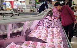 Thịt lợn an toàn: Siêu thị, cửa hàng tiện ích vẫn bán chạy thịt