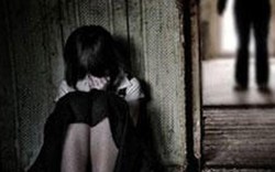 Khởi tố nam thanh niên “hại đời” bé gái quen qua Facebook
