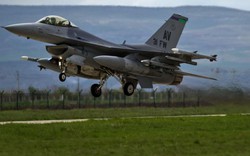 Máy bay chiến đấu F-16 của Hà Lan tự bắn hạ chính mình