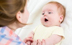 Cách nói chuyện với trẻ sơ sinh để kích thích não bộ phát triển