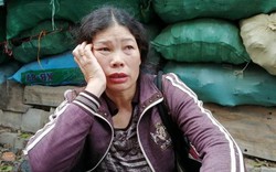 Người thân ngóng tin nạn nhân vụ cháy nhiều người chết ở Hà Nội