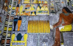 Hé lộ hình ảnh kinh ngạc khi mở mộ cổ Ai Cập 4.400 năm tuổi