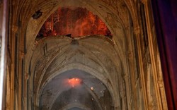 Những hình ảnh đầu tiên bên trong Nhà thờ Đức bà Paris sau hỏa hoạn