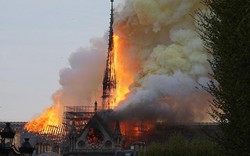 1.300 thân gỗ sồi tiếp lửa khiến Nhà thờ Đức bà Paris cháy khủng khiếp?