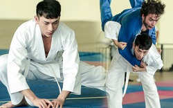 Isaac nhóm 365 từ bỏ vẻ thư sinh, đi học võ Judo vì lý do này