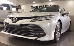 Toyota Camry đã về đại lý, chính thức ra thị trường từ ngày mai