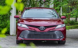 Chính thức ra mắt, Toyota Camry 2019 giá thấp bất ngờ