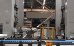 "Công nhân robot" áp đảo trong nhà máy sản xuất máy lạnh lớn nhất thế giới