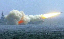 Chuyên gia: Tên lửa TQ đặt tàu sân bay Mỹ vào thế “ngàn cân treo sợi tóc”