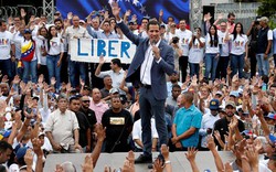 Nóng: Guaido kêu gọi đảo chính, Bộ trưởng Quốc phòng Venezuela nói gì?