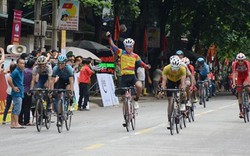 Cuộc đua xe đạp "Về Điện Biên Phủ-2019": Quàng Văn Cường vẫn giữ áo vàng