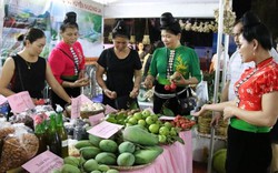 Sơn La: Người dân ùn ùn đến Hội chợ triển lãm thương mại 2019