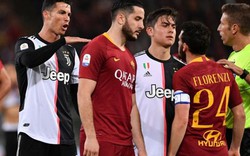 Bị hậu vệ AS Roma bắt chết, Ronaldo hành động... phản cảm
