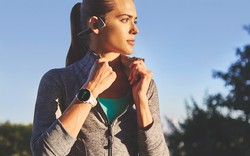 Garmin công bố bộ đôi smartwatch mới với pin cả tuần, chống nước và Việt hóa