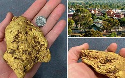 Đang đi bộ phát hiện cục vàng nặng 1,4kg trị giá 100 ngàn đô