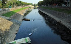 Nóng 24h qua: Nước sông Tô Lịch đã bớt sánh đặc, giảm mùi hôi thối