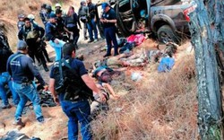 Băng đảng Mexico hỗn chiến hàng giờ, xác chết nằm la liệt