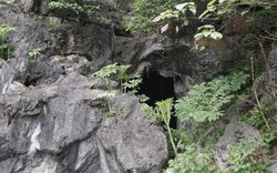 Ngôi chùa kỳ bí chứa cổ vật từ vạn năm trước: Khám phá hang xương trong lòng núi đá