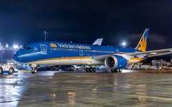 Hỗ trợ một hành khách nối chuyến, VietnamAirlines delay 30 phút khiến 200 khách phải chờ