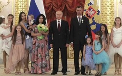 Cách hay để gặp "người hùng" Putin: Sinh thật nhiều con!