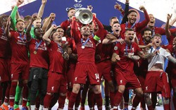 Liverpool bỏ xa tít tắp M.U, Van Dijk lập kỳ tích khó tin