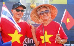 Người hâm mộ "đổ bộ" sang Thái Lan cổ vũ Quang Hải và đồng đội